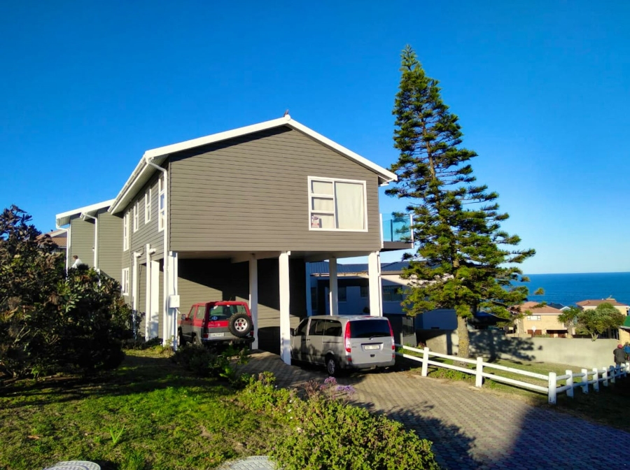 6 Bedroom Property for Sale in Reebok Western Cape